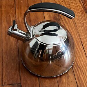 Master Class Stainless Steel Tea Kettle Tea Pot Whistling 2.7 Qt.